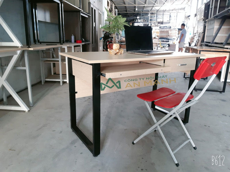 Nội thất An Mạnh - Bàn làm việc gỗ cao su