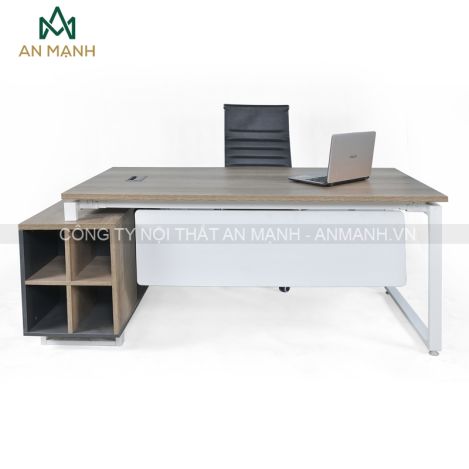 Bàn giám đốc TP4